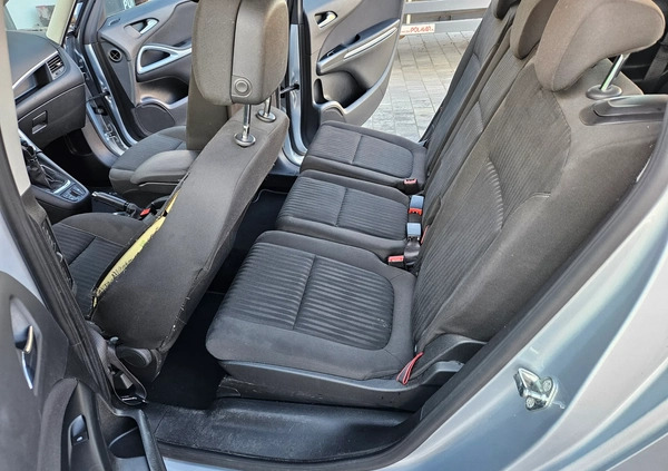 Opel Zafira cena 24900 przebieg: 110000, rok produkcji 2016 z Września małe 154